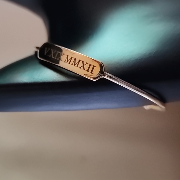 stella & dot gold tone bangle - Picture 3 of 11